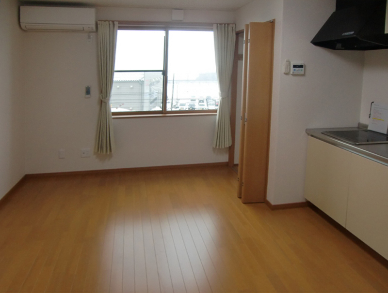 HUAZHUANGPIN006.jpg